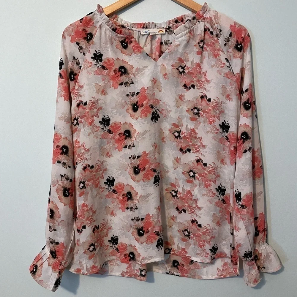 C&C California Floral Blouse Size Medium - Picture 3 of 9